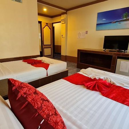Vech Guesthouse Patong מראה חיצוני תמונה