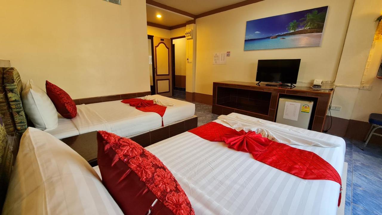 Vech Guesthouse Patong מראה חיצוני תמונה