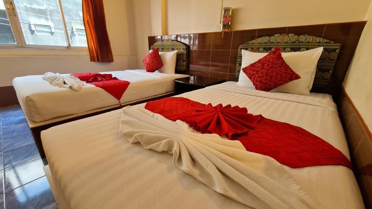 Vech Guesthouse Patong מראה חיצוני תמונה