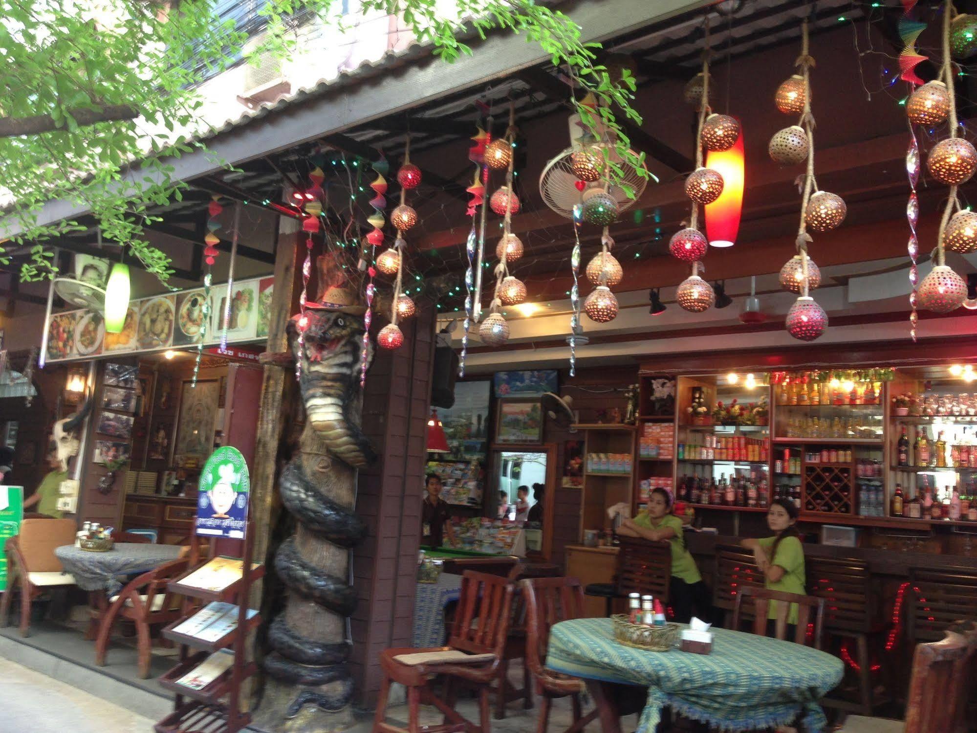 Vech Guesthouse Patong מראה חיצוני תמונה